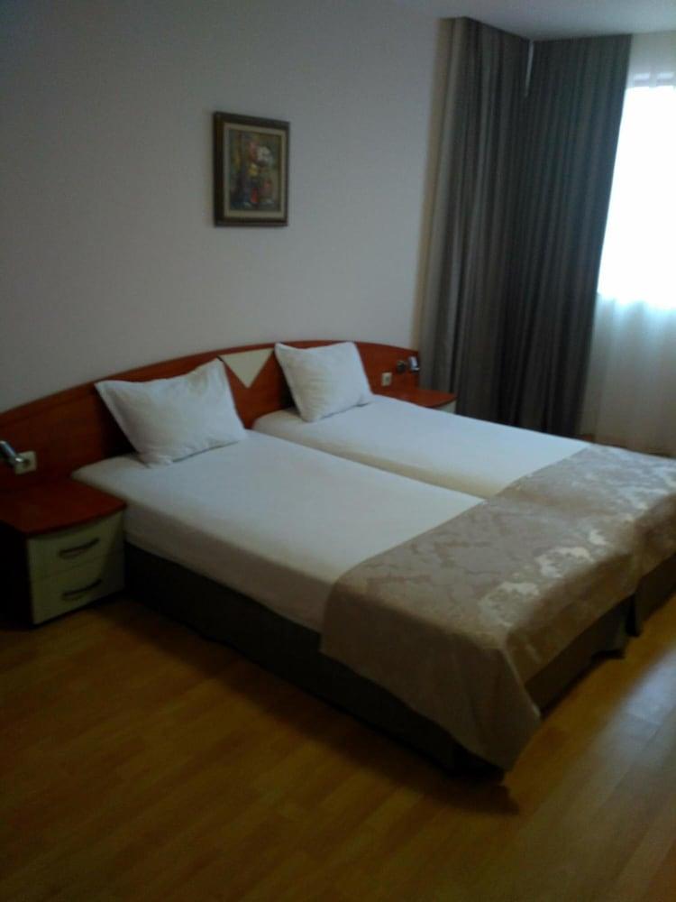 Philippopolis Hotel Plovdiv Buitenkant foto